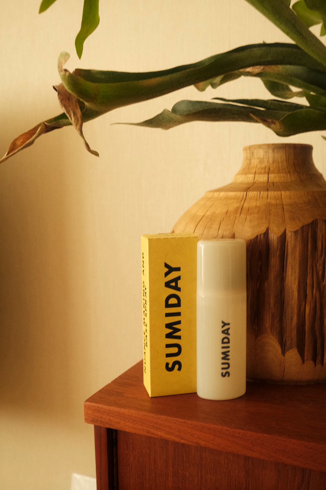 NUANCE MAKING AND BASE SPRAY