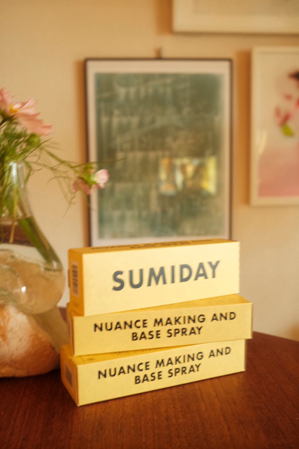 NUANCE MAKING AND BASE SPRAY